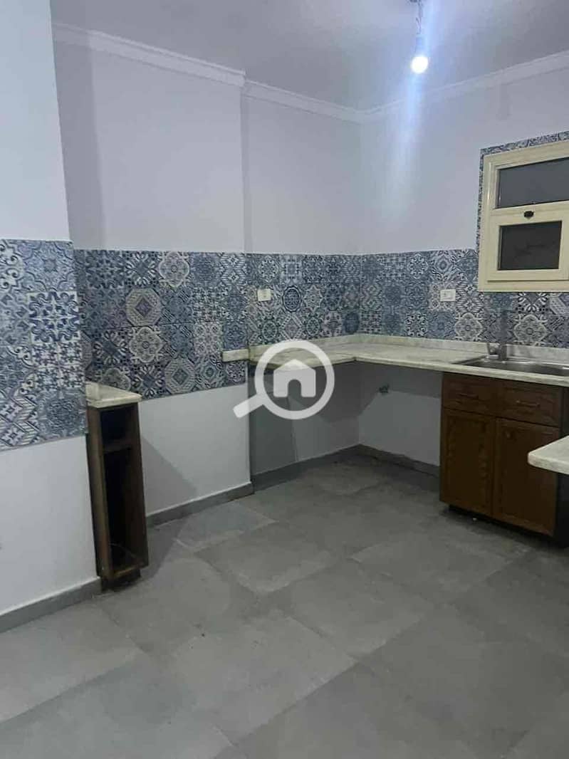 14 8287ee36-6df2-4cb2-8616-b2e05bdfaa32. jpg