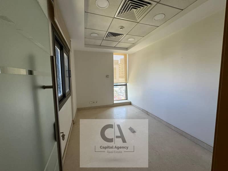 5 f6c45f0b-2793-4d42-a343-9b578ccb3c67. jpg