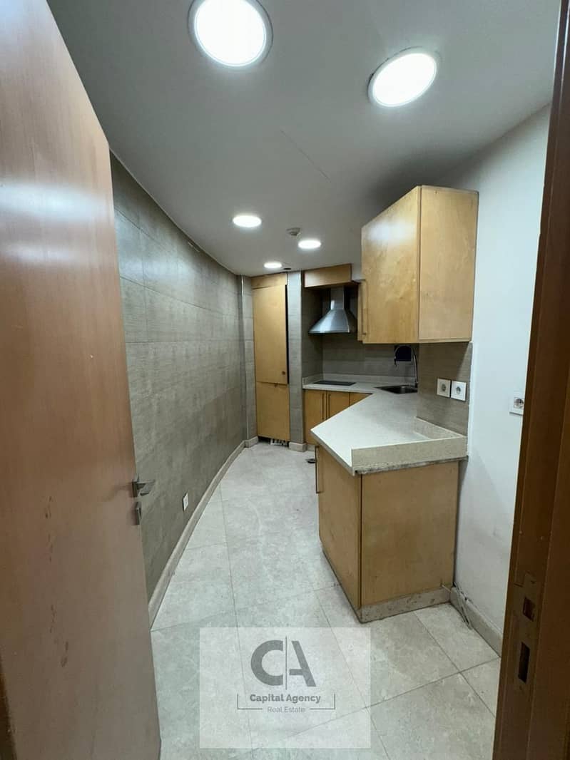 9 628faca1-7cd7-427c-8a81-fef4ac63f542. jpg