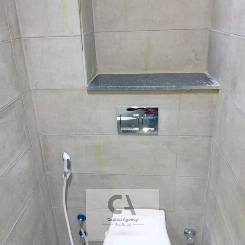 12 20f54a07-7690-42b5-9779-ad0f88ef9c35. jpg