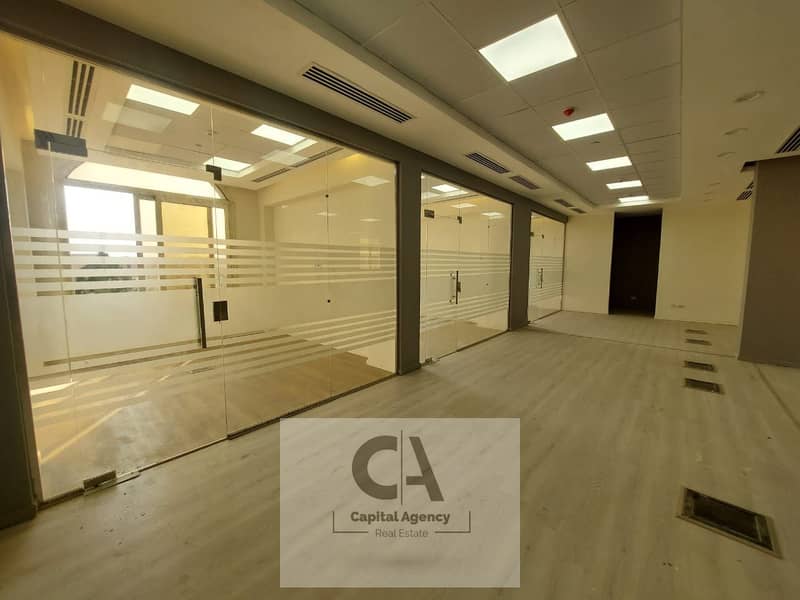 3 5f3f1a31-e3ec-41e5-a25e-0ab55be5b7d1. jpg