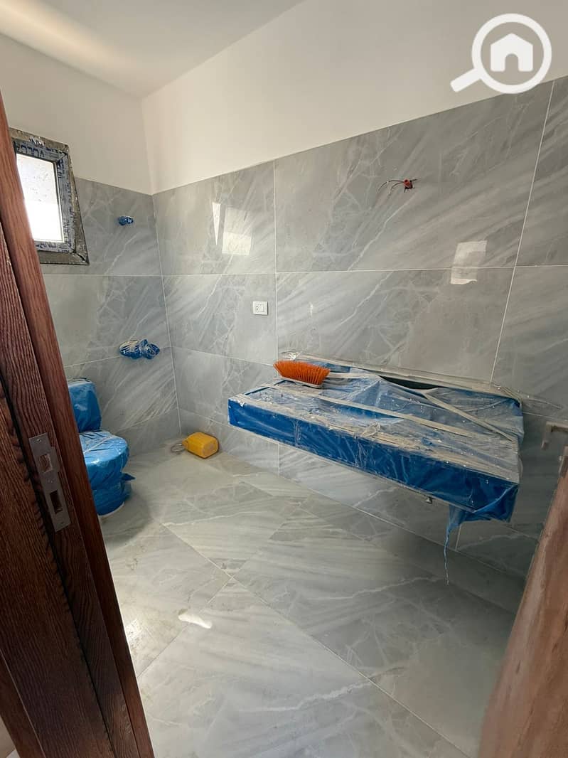 8 2067e3b2-7e60-416b-bad2-122068df09f7. jpeg