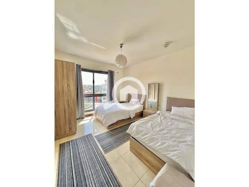 8 48b9b161-dfb6-444f-8bd7-8f38363b2497. jpg