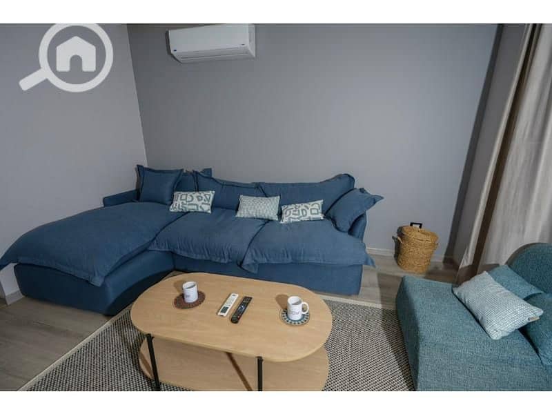 4 2126170c-3f97-480f-bf8f-2619670a8cbc. jpg