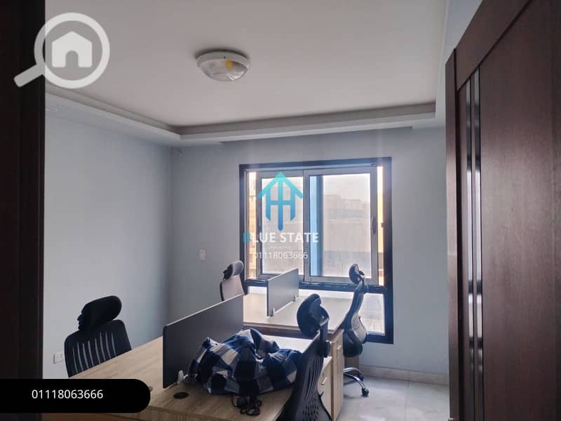 5 01118063666 (5). png