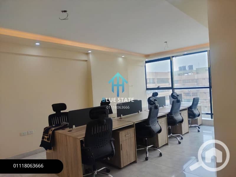 7 01118063666 (8). png