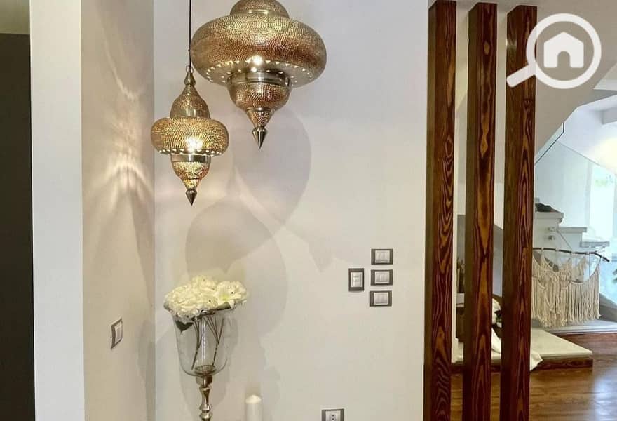 10 578f008e-1102-4a1a-a375-f9f8665ba15f. jpg