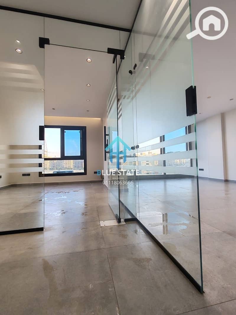 4 01118063666 (1). png