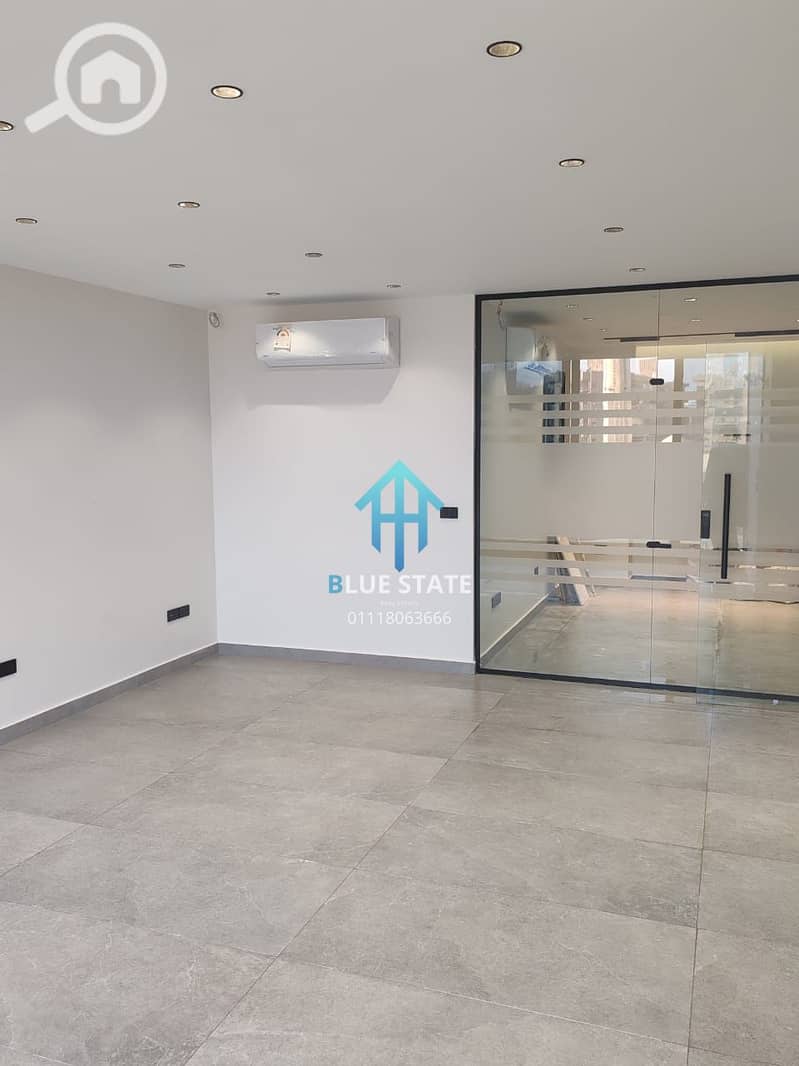 10 01118063666 (12). png