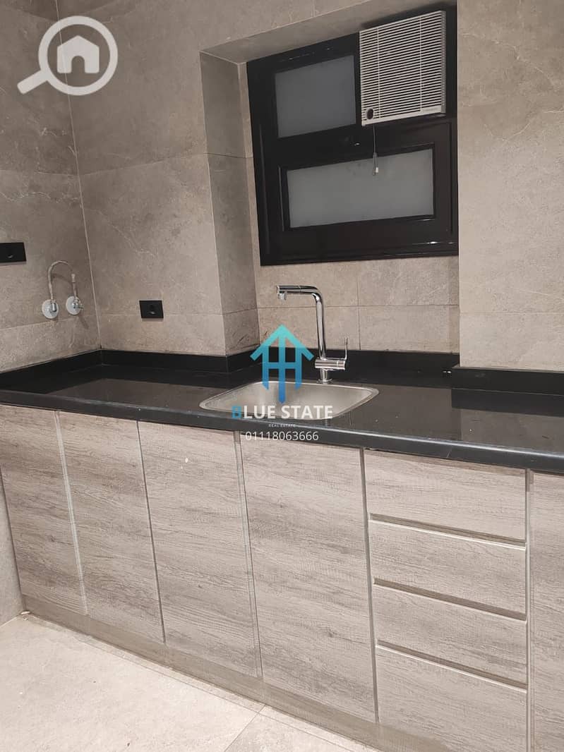 15 01118063666 (14). png