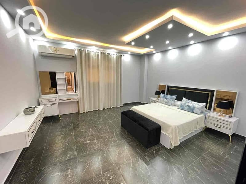 3 0581e784-e754-416b-b323-f73974a79d4d. jpg