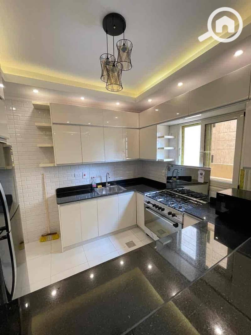 7 e58ea214-4771-446c-b105-595b0eb50329. jpg