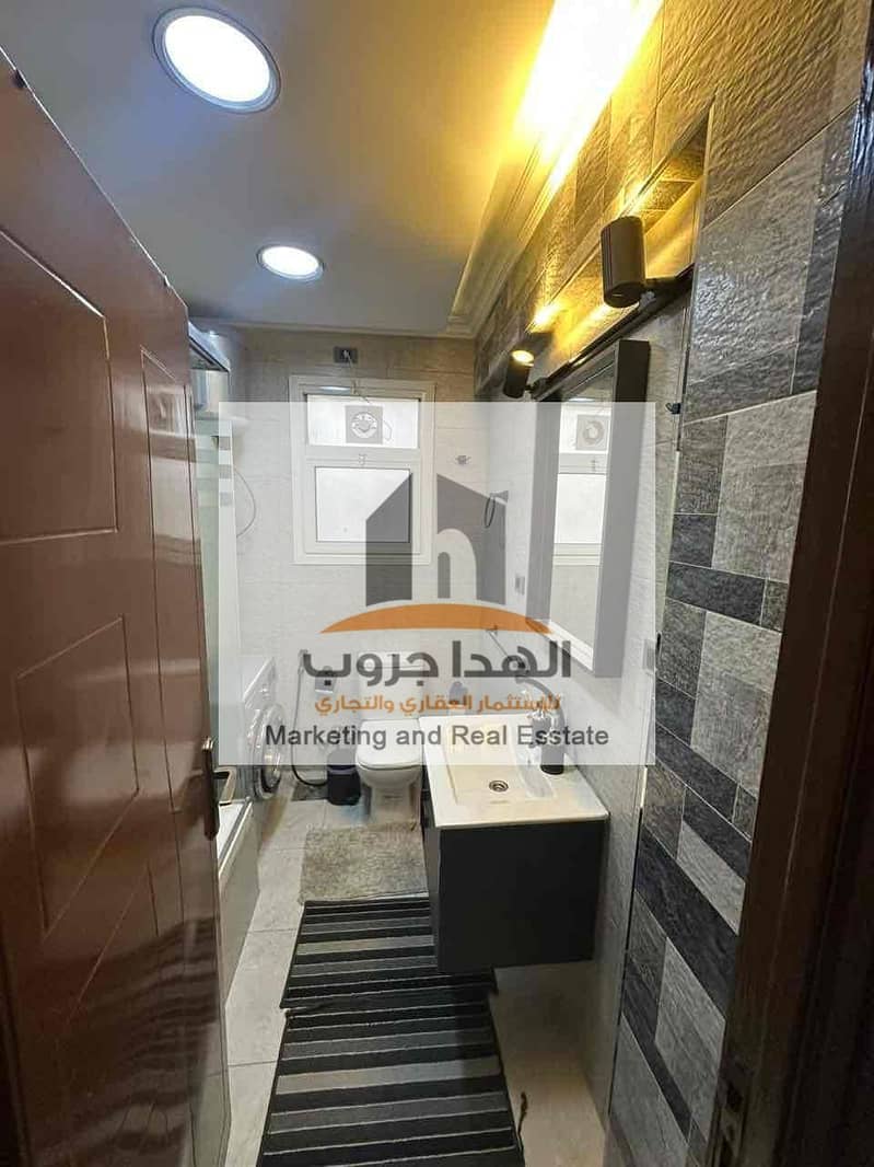 8 bf78cc92-e289-4494-8f19-6114aeae4230. jpg