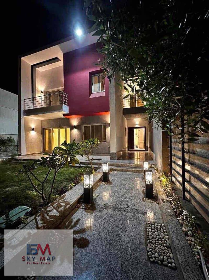 14 95016ed4-5f4c-4413-aaf4-612cf2b3b91f. jpg