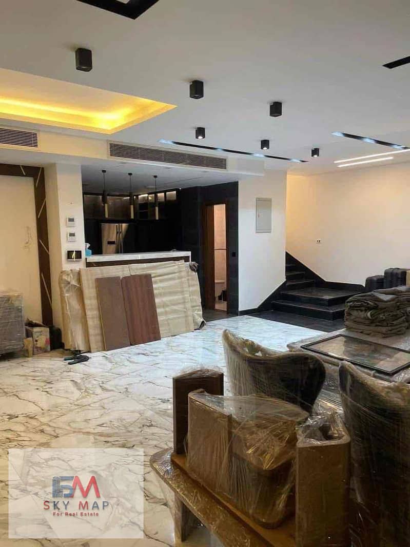 15 92e5fc0b-941e-4978-b72f-e40f5a61f340. jpg