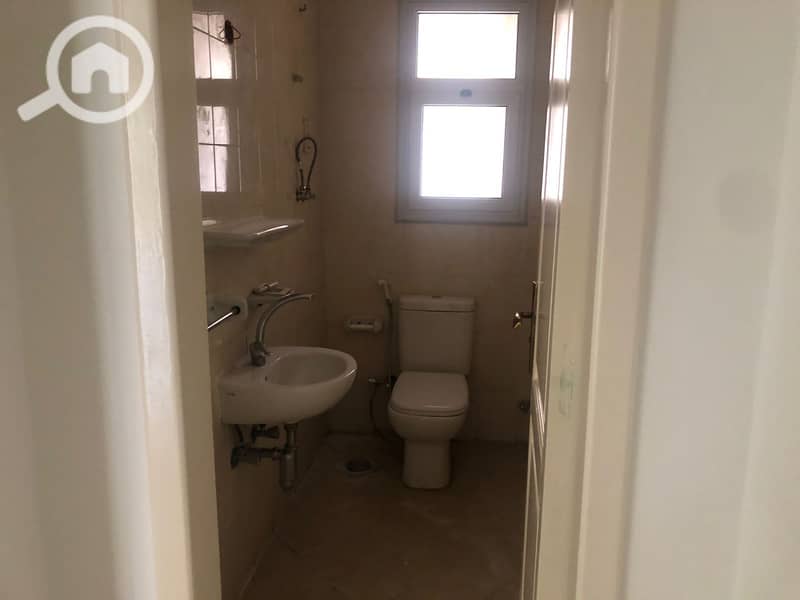 2 1b93bb11-f48e-466e-9f6c-456a236fe0d2. jpg