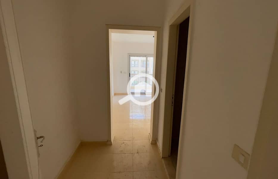 7 045f0404-46b6-41be-bea7-08e7b5dbe8ca. jpg