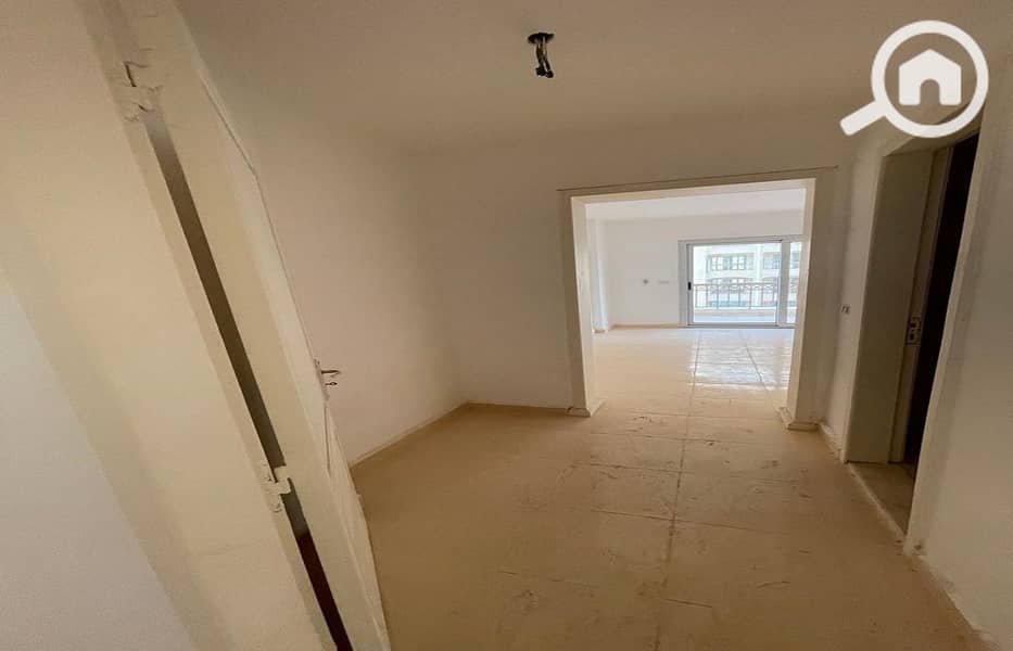 8 b61a9114-3706-4b93-99c7-d8e1c3a236a3. jpg