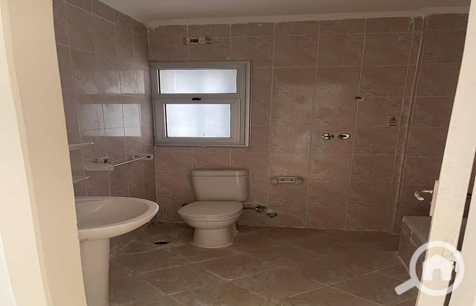 11 da5f5fc3-4760-4fe6-8a89-1d6a8296ff2d. jpg