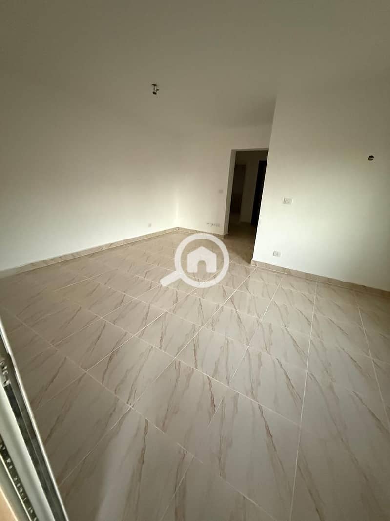 6 5794d267-b041-4496-bb59-2fa86ccad6ca. jpg