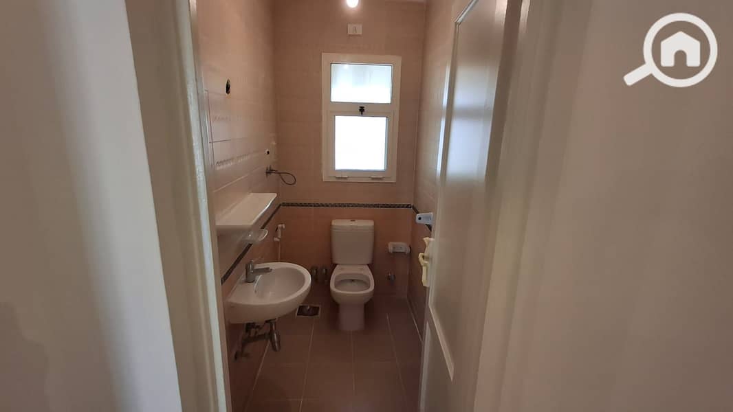 17 b16f015a-5daf-4e60-a05c-32e81895289c. jpg