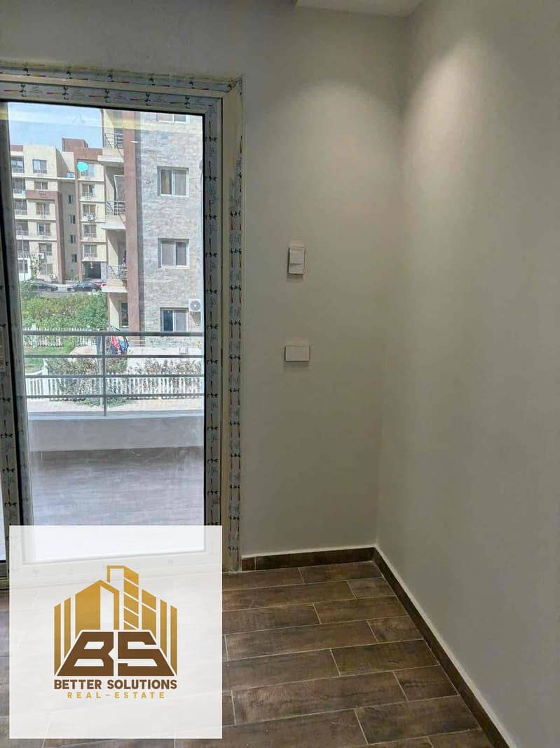 9 0f27c7c0-71cb-4493-9ef3-a80b03ffc93d. jpg