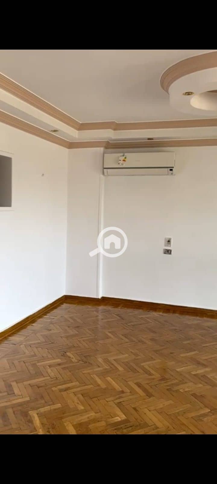 1001098812. jpg 1001098812. jpg