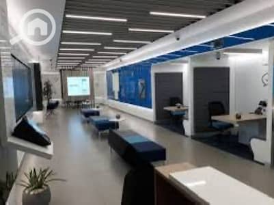 محلات تجارية  للبيع في المقطم، القاهرة - محل للبيع في المقطم متاجر لبنك بعائد 315 الف شهرياً