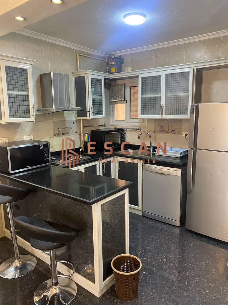 4 ad4e378c-e76a-431a-ab60-7b574e5b8d37. jpg