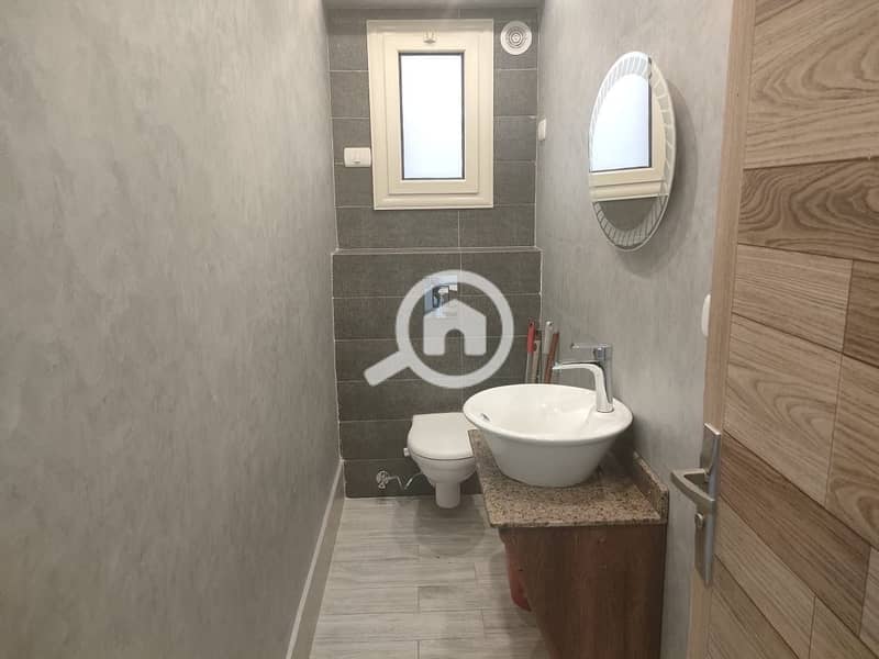 17 42a9ba09-77c2-47de-9c70-af916d9c1f5b. jpeg