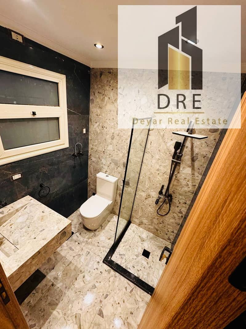 11 cb2e0a28-440a-435e-b71d-0b1c8f21a998. jpg