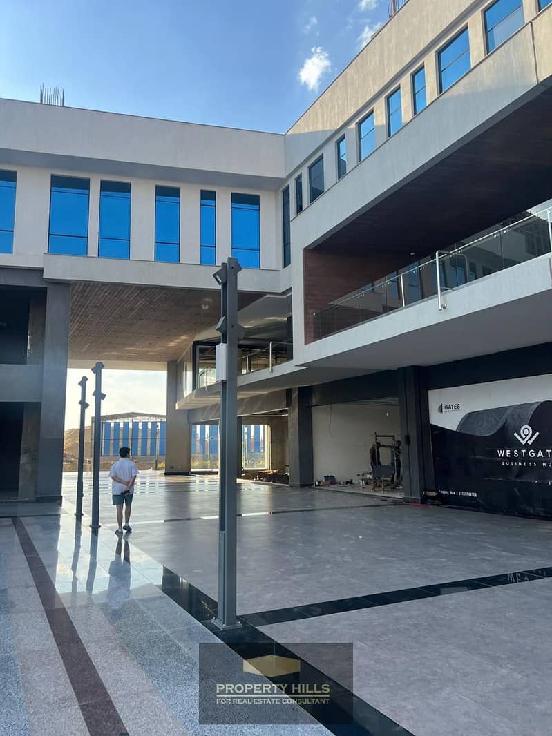 18 PHOTO-2025-11-04-17-35-36. jpg