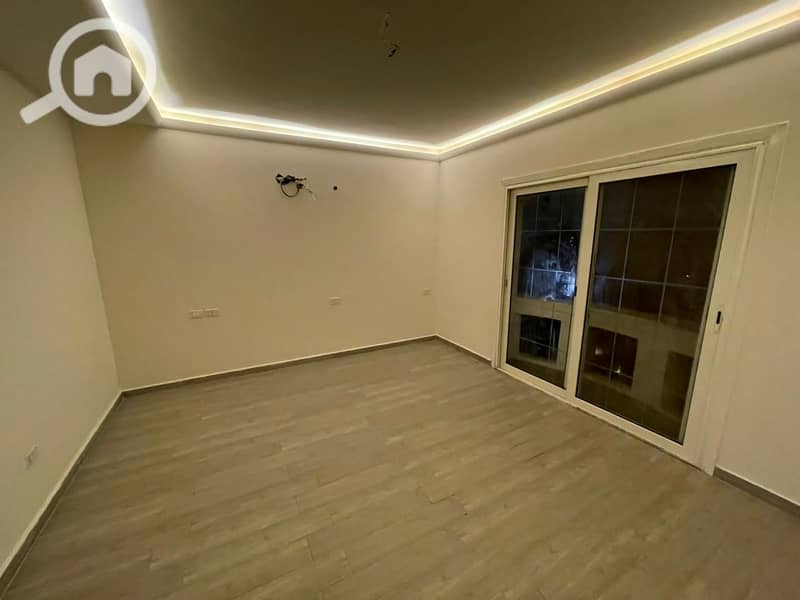 4 WhatsApp Image 2026-01-04 at 16.22. 53 (1). jpeg