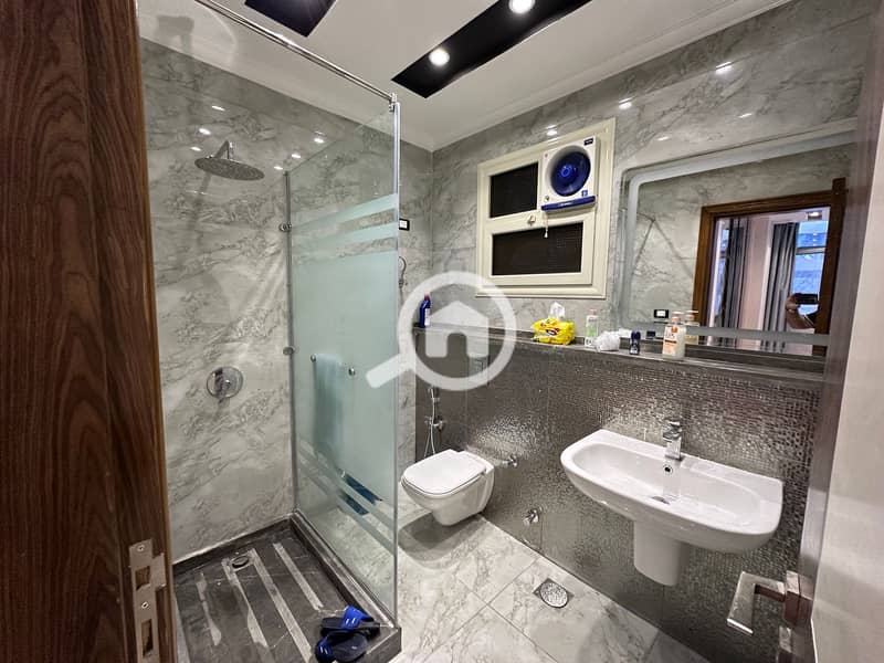 8 161              . jpeg