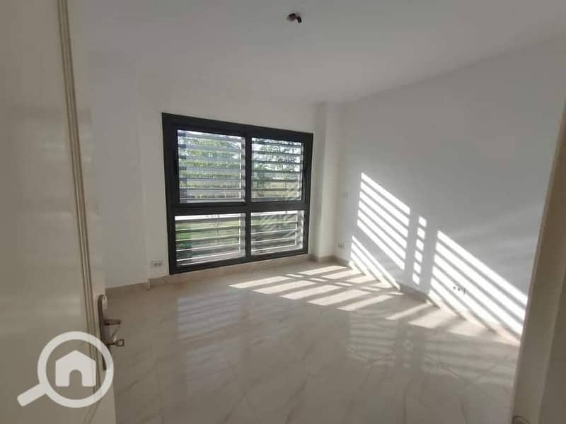 5 2e30fa64-3e48-4adb-bca3-0bb9ed10f41a. jpg