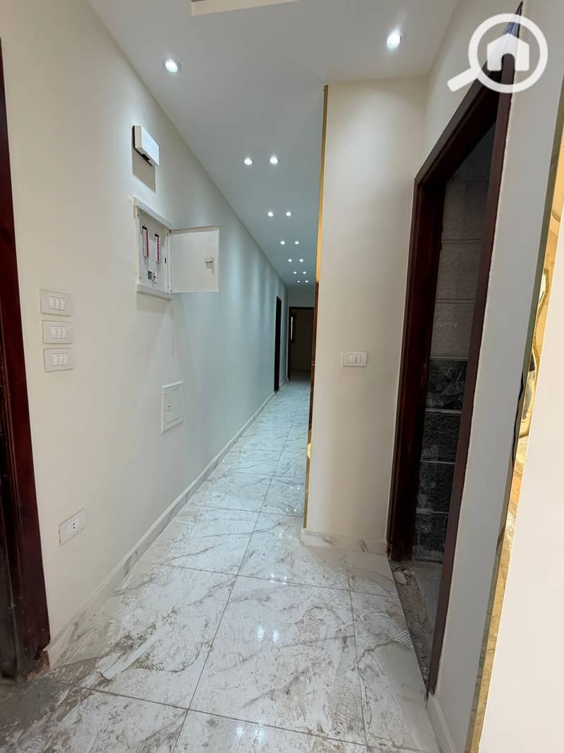 4 9f759c33-f8dc-4012-ab8b-b5bbc1233c8b. jpg