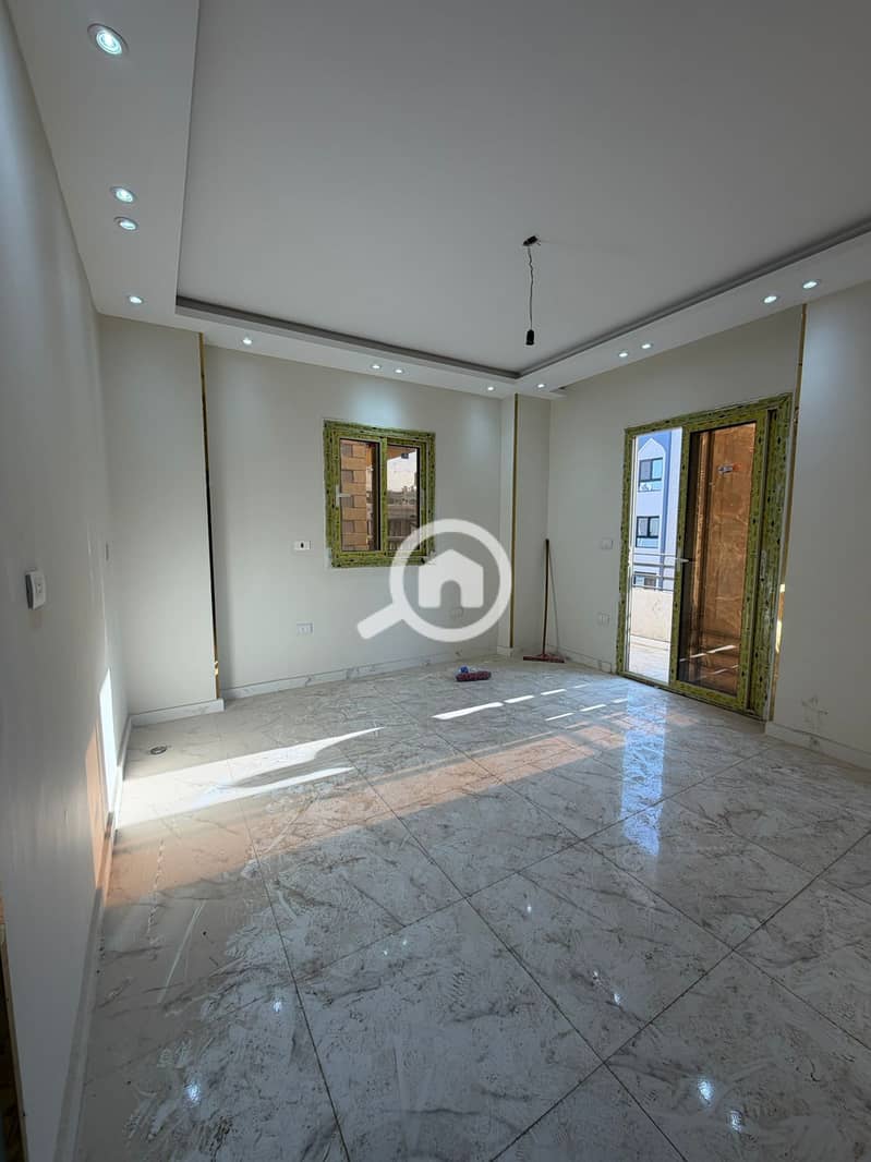 9 984a6e27-b807-406d-ac02-a7a3b3d5465f. jpg