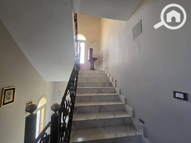 13 be7e37da-e97b-43cc-b6ff-175dc2f157e0. jpeg