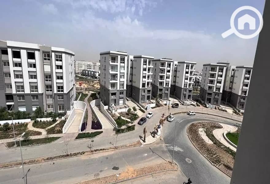 9 4344395-fe1b9o. jpg