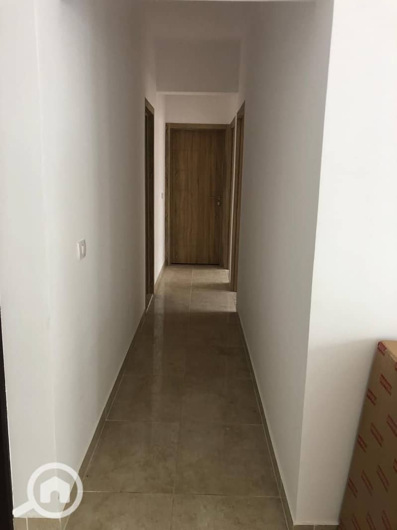 4 ddee2448-ab18-406f-b07d-8ea1748d6dd4. jpeg