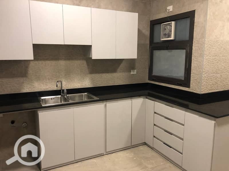 9 c54f2154-29e9-4e32-a32b-e6c8af573cf0. jpeg