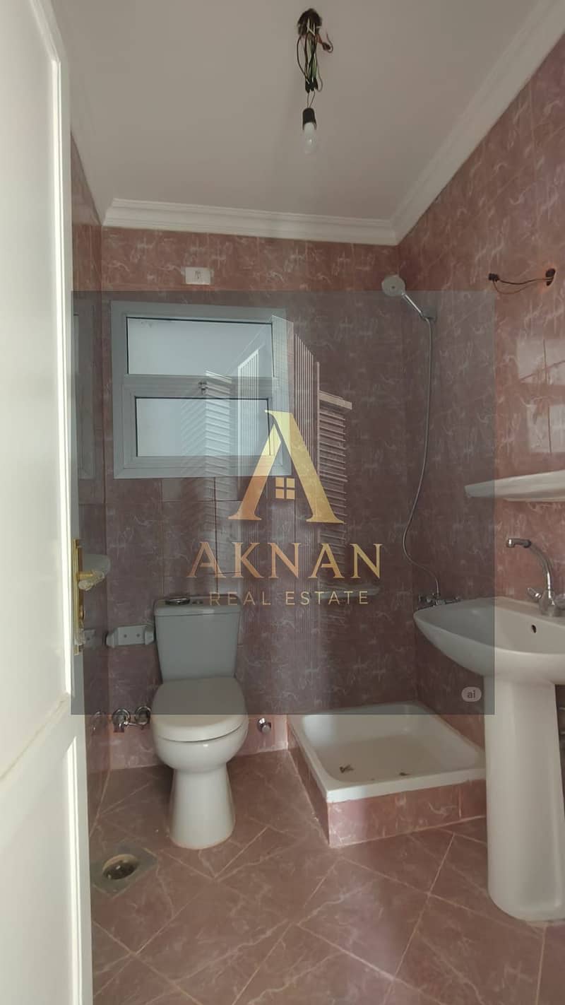 4 cff92ec2-590b-46c2-bd9f-e14d96dd024b. jpg