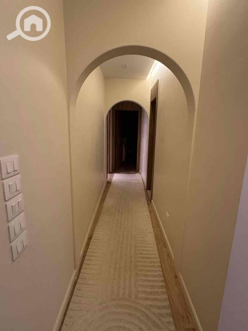 4 25e79ef5-05aa-4d27-b489-0eeae910d48f. jpg