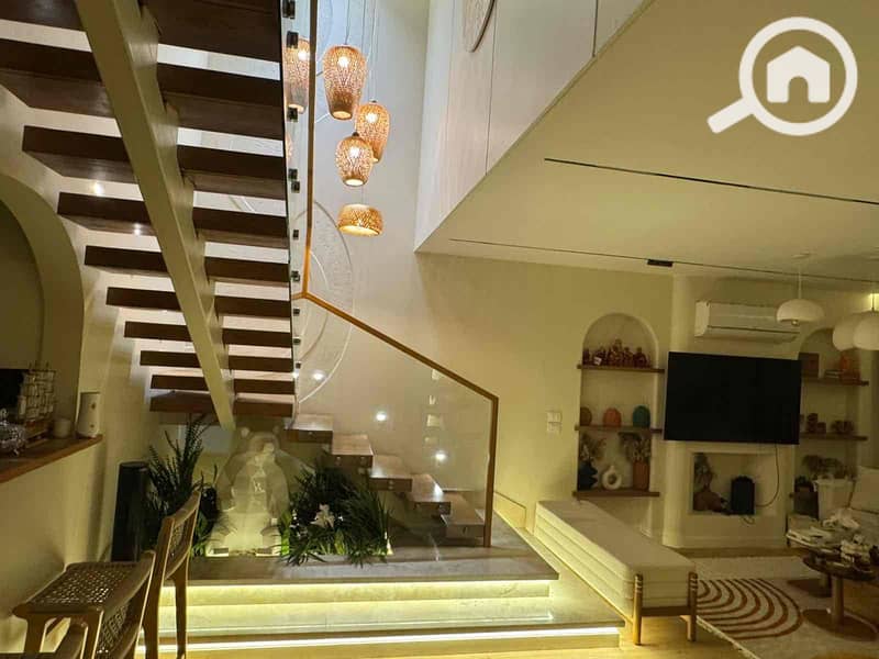 8 f415a243-1cdc-49b7-b20b-681fea89693a. jpg