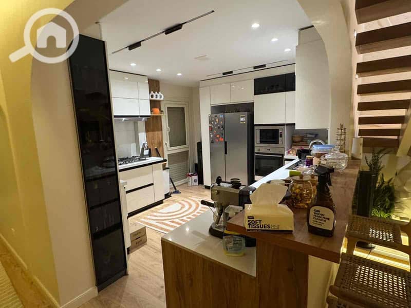 9 aff5dd4c-807e-445b-8752-95681f908fe4. jpg