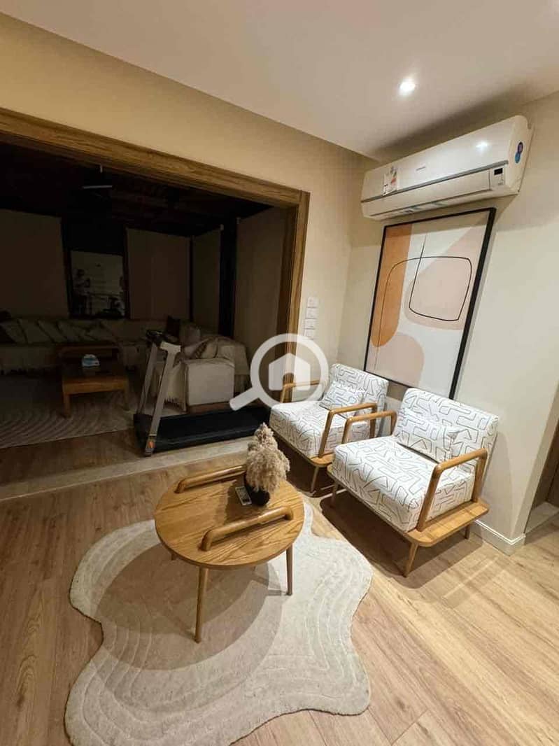 2 6ed04343-30b4-43ea-89c3-31204edc84ec. jpg