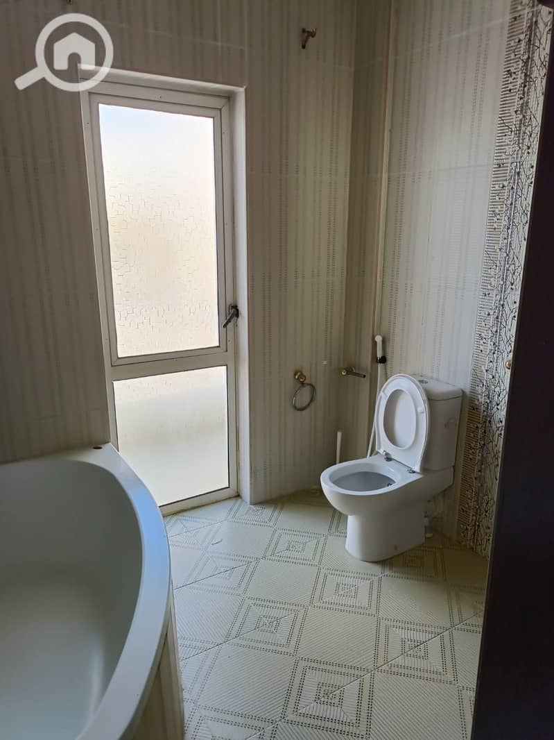 4 f2122150-b2f4-4021-9b1e-07e951a5d875. jpg