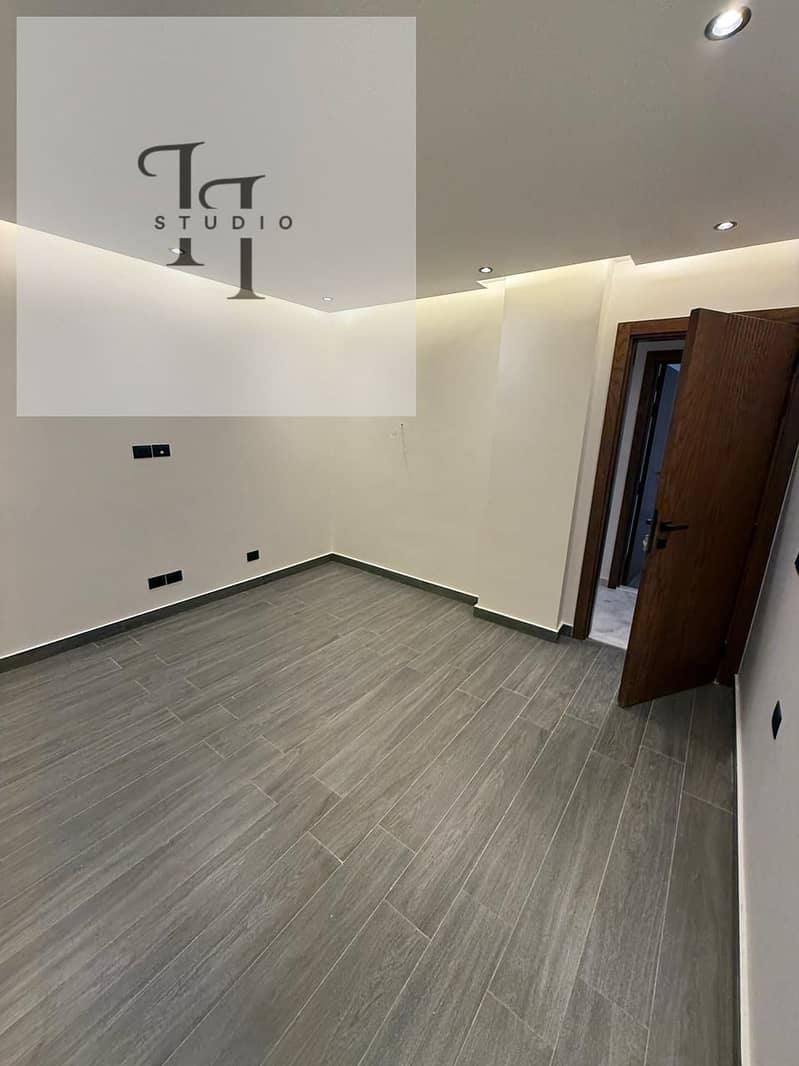 6 WhatsApp Image 2026-01-04 at 5.35. 38 PM. jpeg