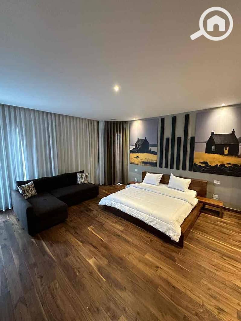 22 e3ffb0c2-7e7a-4873-852a-4dc1d5613f2c. jpg