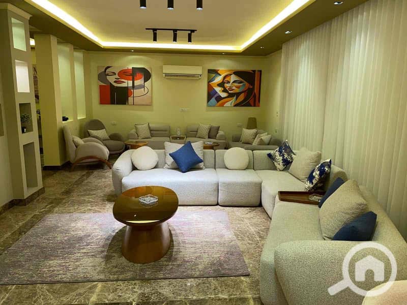 8 c4237c14-26b1-4f55-a280-138f9b6b951a. jpg